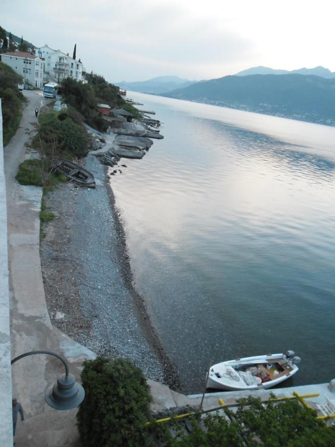 Apartments Petrovic Tivat Ngoại thất bức ảnh