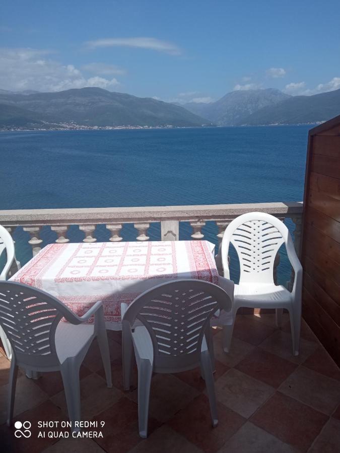 Apartments Petrovic Tivat Ngoại thất bức ảnh