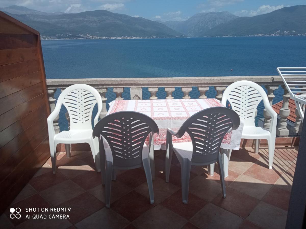 Apartments Petrovic Tivat Ngoại thất bức ảnh
