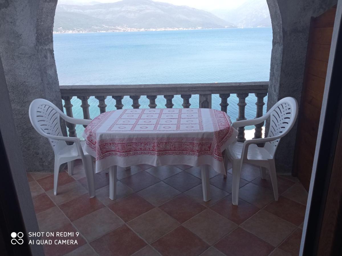 Apartments Petrovic Tivat Ngoại thất bức ảnh