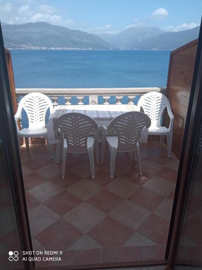 Apartments Petrovic Tivat Ngoại thất bức ảnh