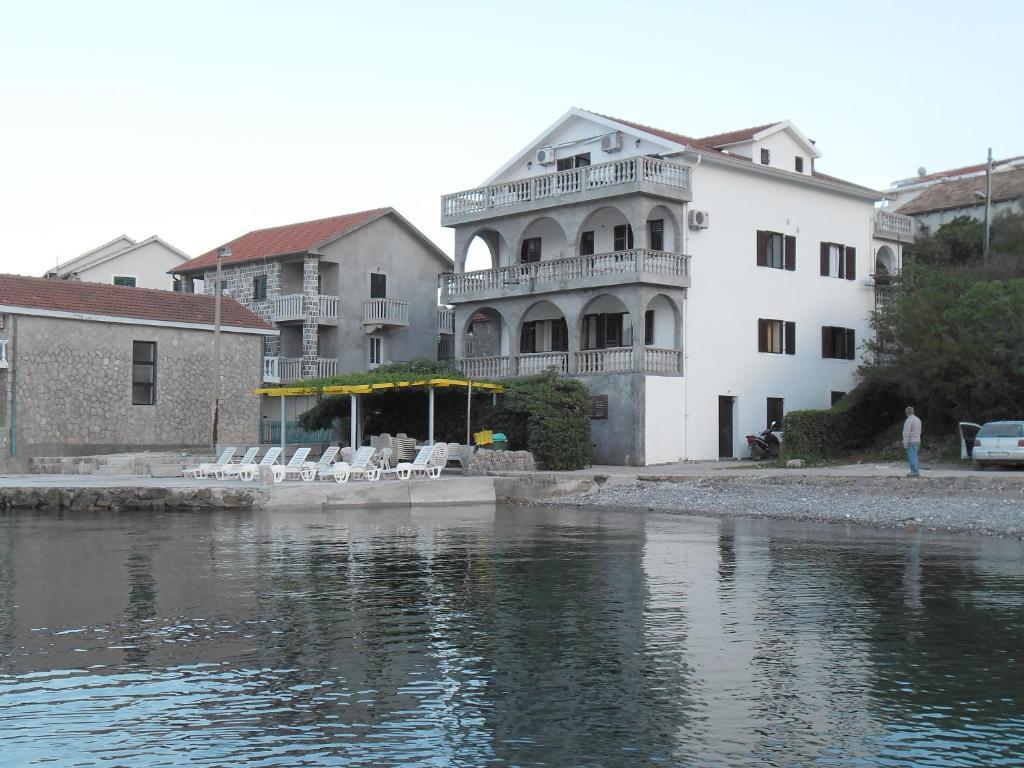 Apartments Petrovic Tivat Ngoại thất bức ảnh